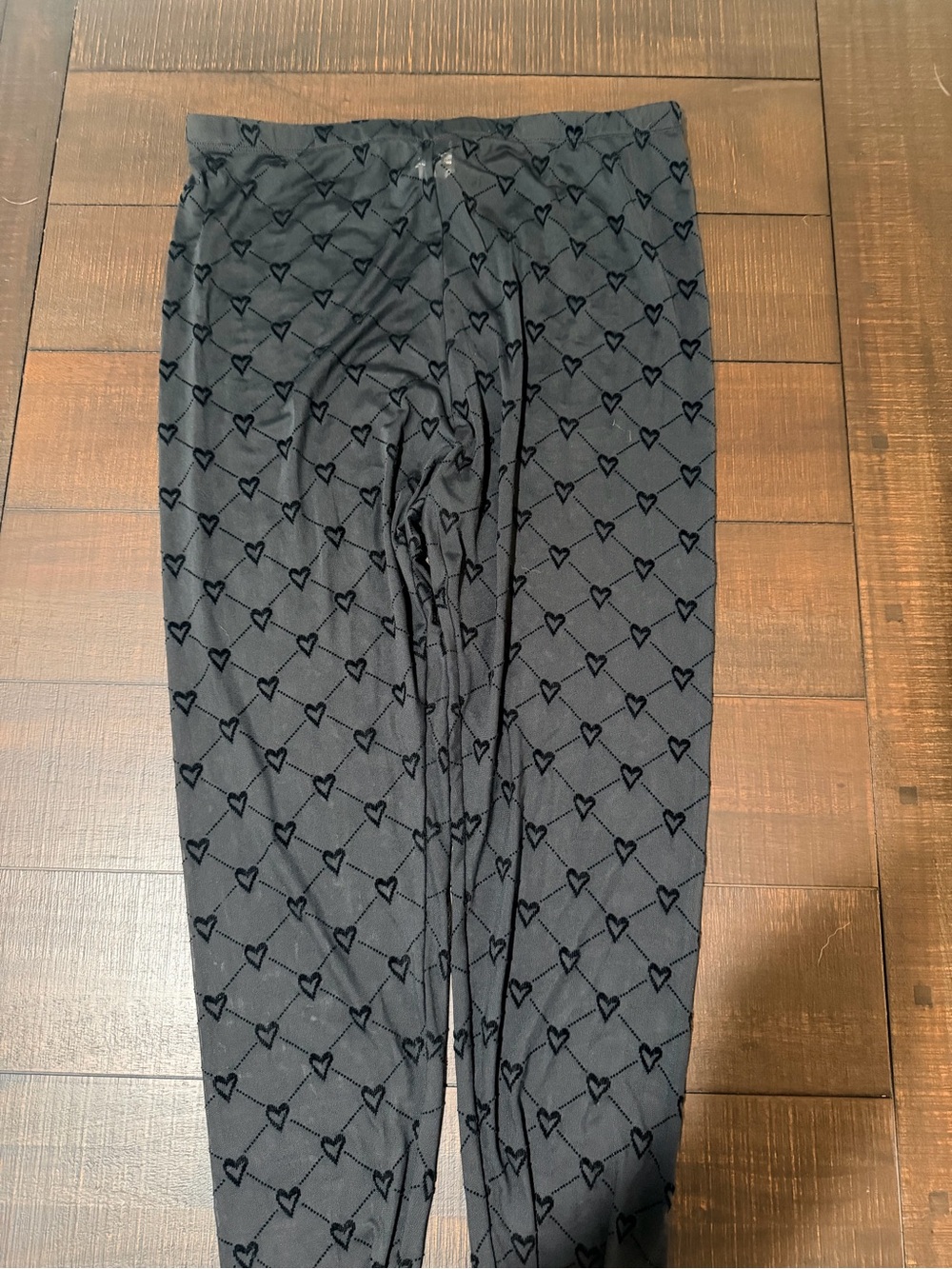 SHEIN Black Curve 2XL Leggings with Subtle Heart Detail